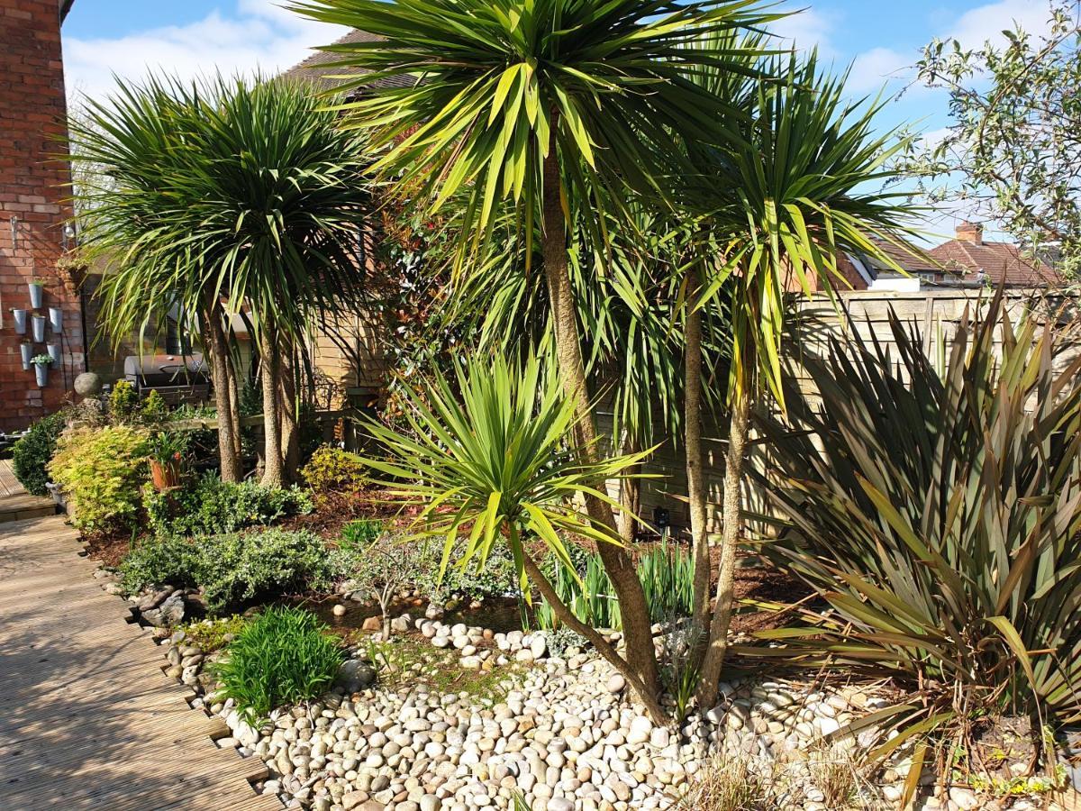 Tropical Garden Oasis Rooms Birmingham Buitenkant foto